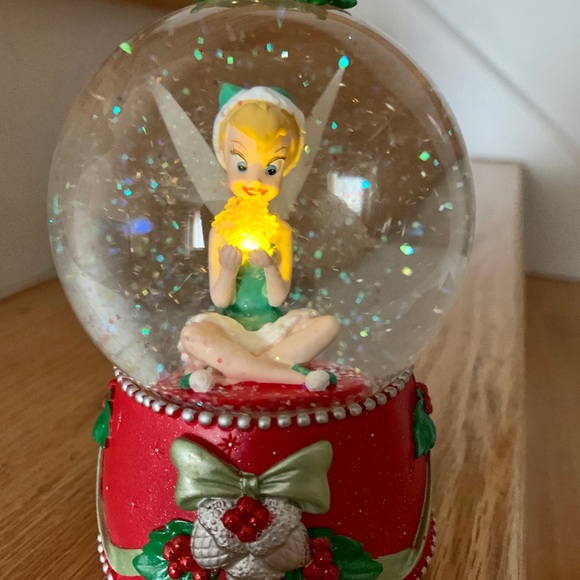 Disney Tinkerbell Light Up Snowglobe - Picture 1 of 5